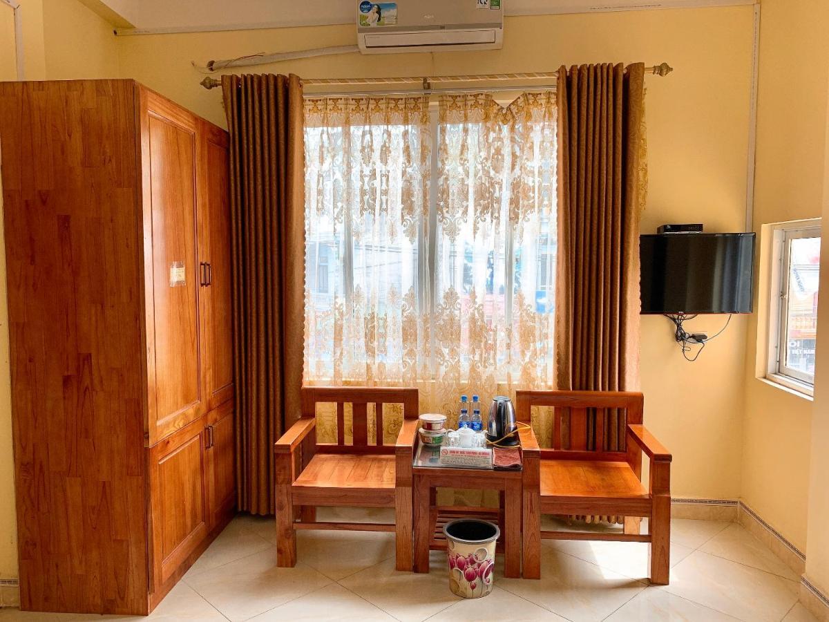 Khach San Tam Son Hotell Ha Giang Exteriör bild